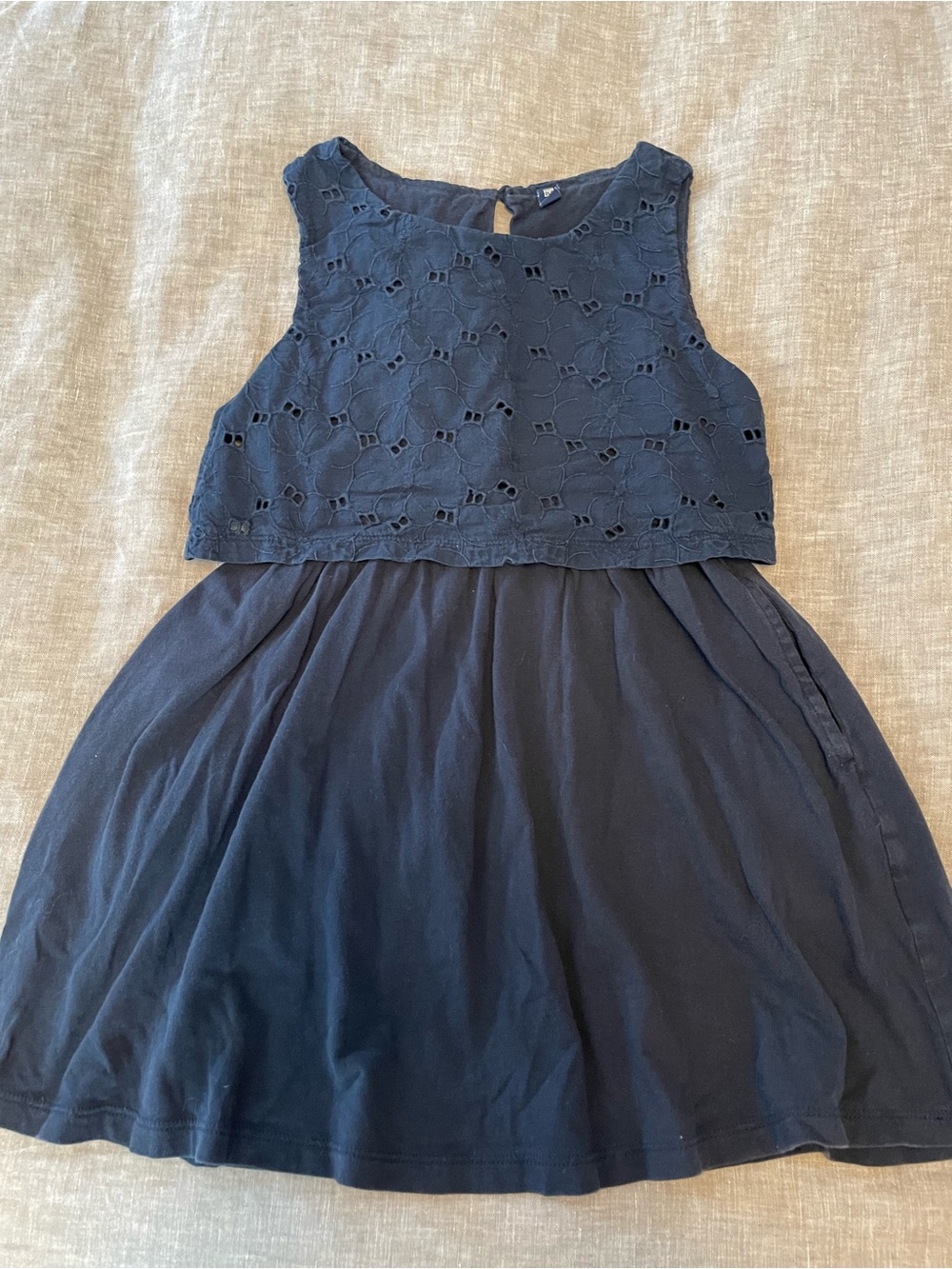 UniQLo Girls size 5-6 Navy Lace-Top Cotton Dress with pockets